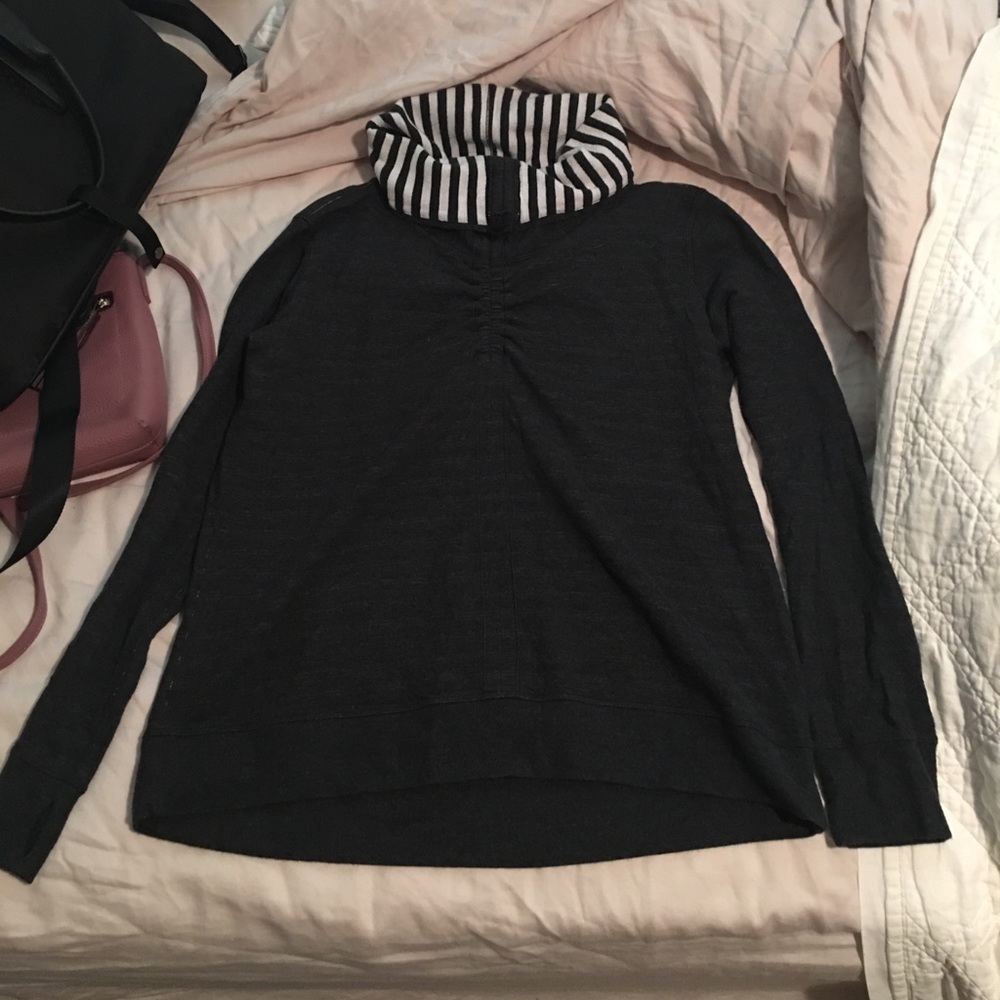Lululemon In A Cinch Long Sleeve